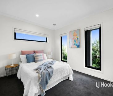 24 Palmerston Walk, Werribee VIC, Belconnen - Photo 4