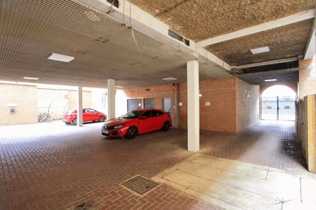 18 Geneva House - Photo 4