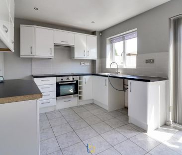 2 bedroom semi-detached house to rent - Photo 3