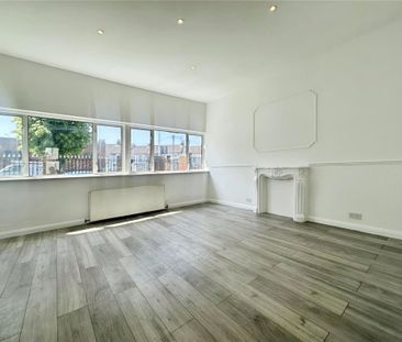4 bedroom terraced house to rent - Photo 3