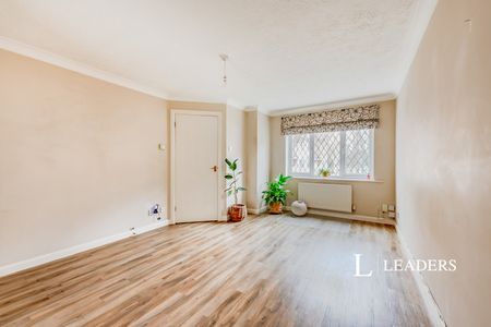 2 bedroom house to rent Blackett Road, Maidenbower, Crawley, West Sussex, RH10 - Photo 2