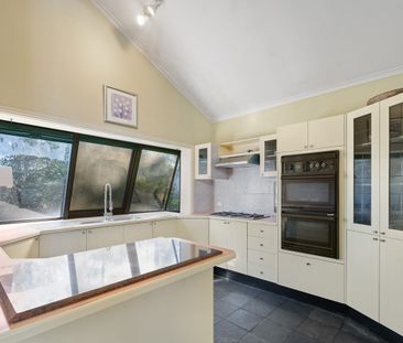 25 Marley Crescent, Bonnyrigg Heights NSW 2177 - House For Rent | D... - Photo 5