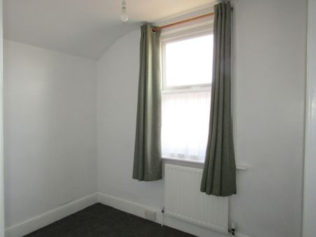 3 bed Terraced - To Let - Photo 3