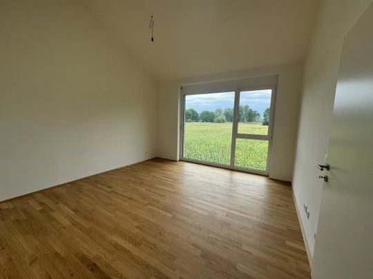 Mietkauf - Großzügige 2-Zimmer-Wohnung mit überdachter Terrasse - Photo 1
