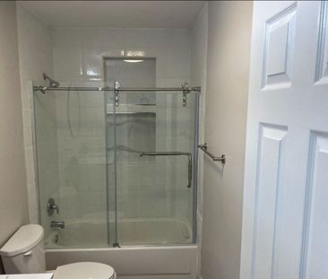 For Lease - 862 Browns Line N/A Unit# 2, Toronto, Ontario - Photo 4