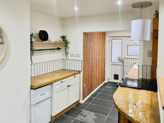 2 bedroom terraced house to rent - Photo 1