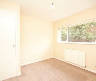 3 bed Terraced House for rent - Photo 3