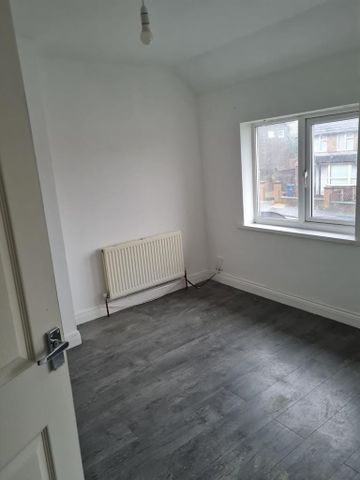 2 bedroom semi-detached house to rent - Photo 5