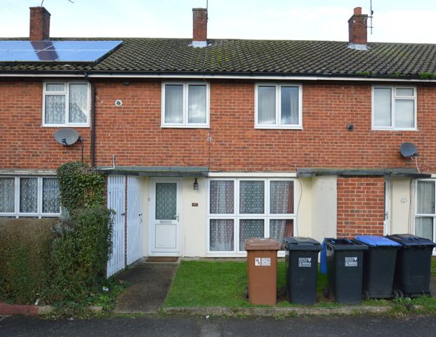 2 bedroom House - Oak Grove, Hatfield - Photo 1