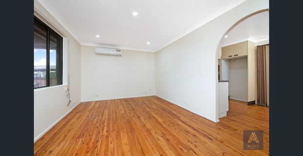 Convenience, Comfort & Family-Friendly Living - Photo 1