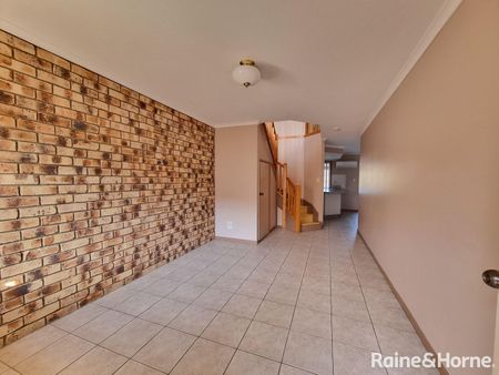 Well maintained complex in central location!! - Photo 2