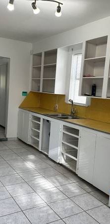 Newly Renovated 2BR Ground Level House for Rent - Photo 1