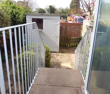 2 bedroom terraced house to rent - Photo 5
