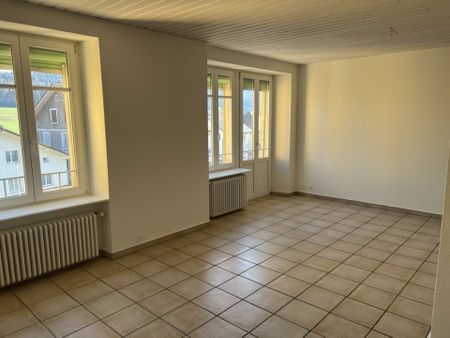 Tramelan, spacious and bright 3.5 room apartment with balcony - Photo 3