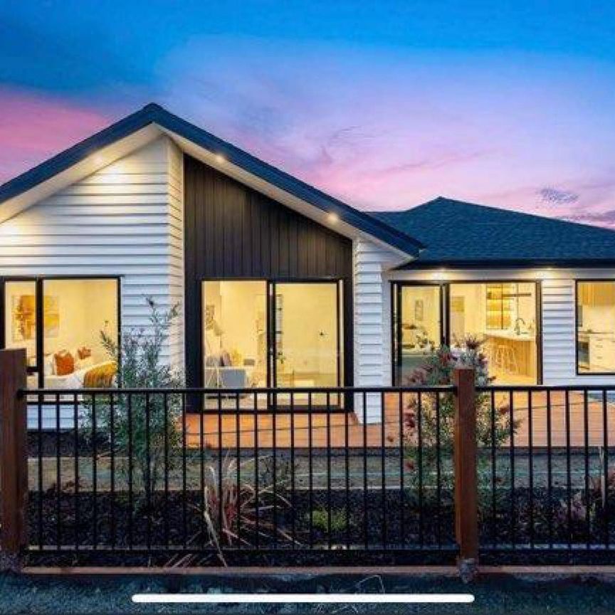 Milldale 2-Bedroom Unit - Photo 1