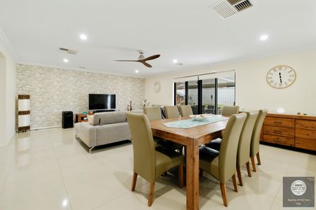 15 Colls Close, Yass NSW 2582 - House For Rent | Domain - Photo 2
