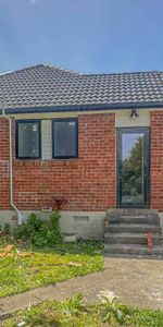 Lovely Renovated Family Home Otara - Photo 3