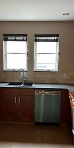 unfurnished 2 br + bath Apartment - Photo 4