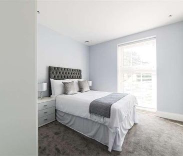 Slough Road, Datchet, SL3 - Photo 1