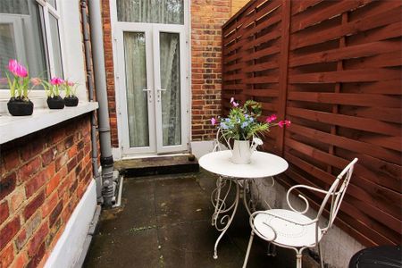 Studio to rent - Photo 4