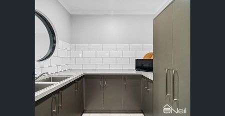 BYFORD - 4x2 - ELEGANT FAMILY HOME IN THE SCARP ESTATE - READY TO IMPRESS THE FAMILY FOR CHRISTMAS! - Photo 5