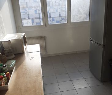 Appartement 4 pièces meublé de 75m² à Seloncourt - 600€ C.C. - Photo 4