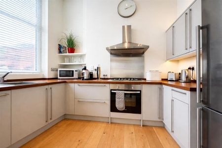 1 bedroom flat to rent - Photo 5