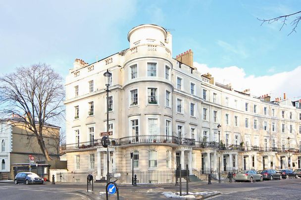 Royal Crescent, Holland Park, W11 - Photo 1