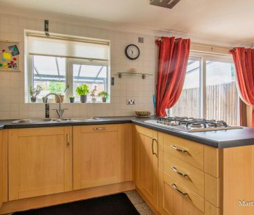 3 bedroom semi-detached house to rent - Photo 4