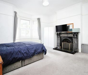 2 bedroom Flat to rent in Ashleigh Grove, West Jesmond - Photo 3