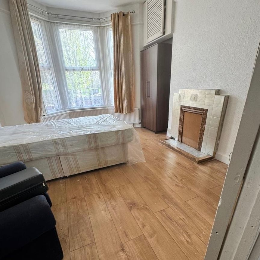 1 Bed Flat, Wightman Road, N8 - Photo 1