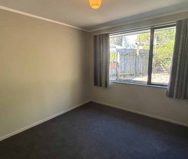 Sunny two bedroom unit - Photo 2