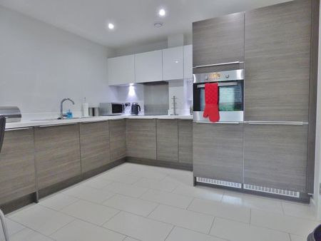 Belgravia Mansions, Camberley - 2 bedrooms Property for lettings - Seymours - Photo 4