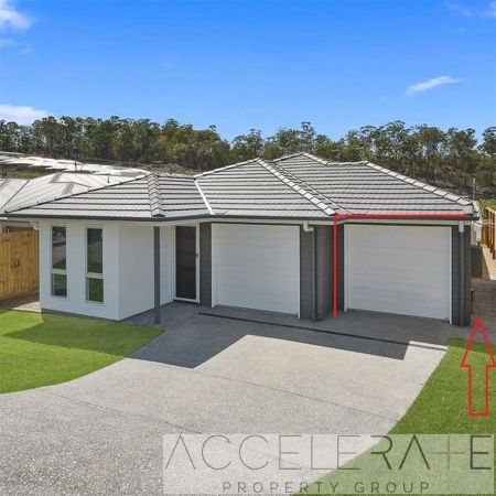 “A Total Stunner!” - Photo 5