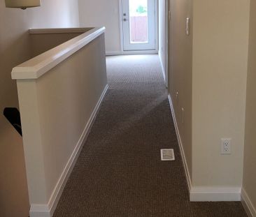 For Lease - 35 Midhurst Heights Unit# 19, Hamilton, Ontario - Photo 6