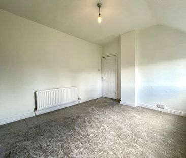 3-Bedroom Semi-Detached House - Photo 4