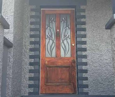 Fully fenced, Large bedrooms, Warm home - Photo 1