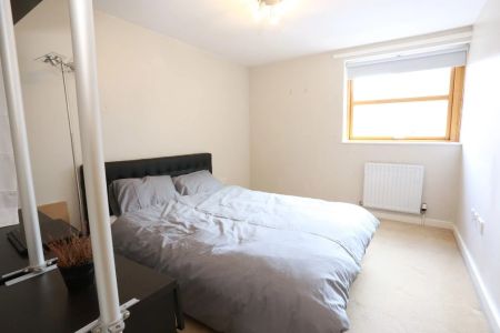 Denmark Place – Room 1 - Photo 5