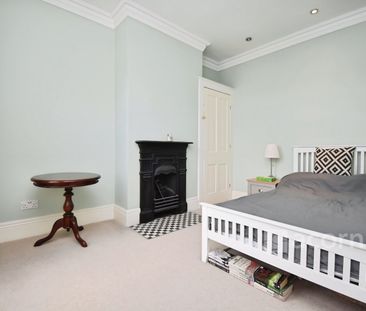 Terraced House to rent - Vickers Road, Erith, DA8 - Photo 3