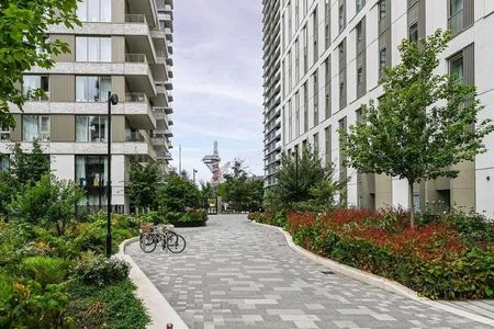 Cherry Park Lane, Stratford, E20 - Photo 3