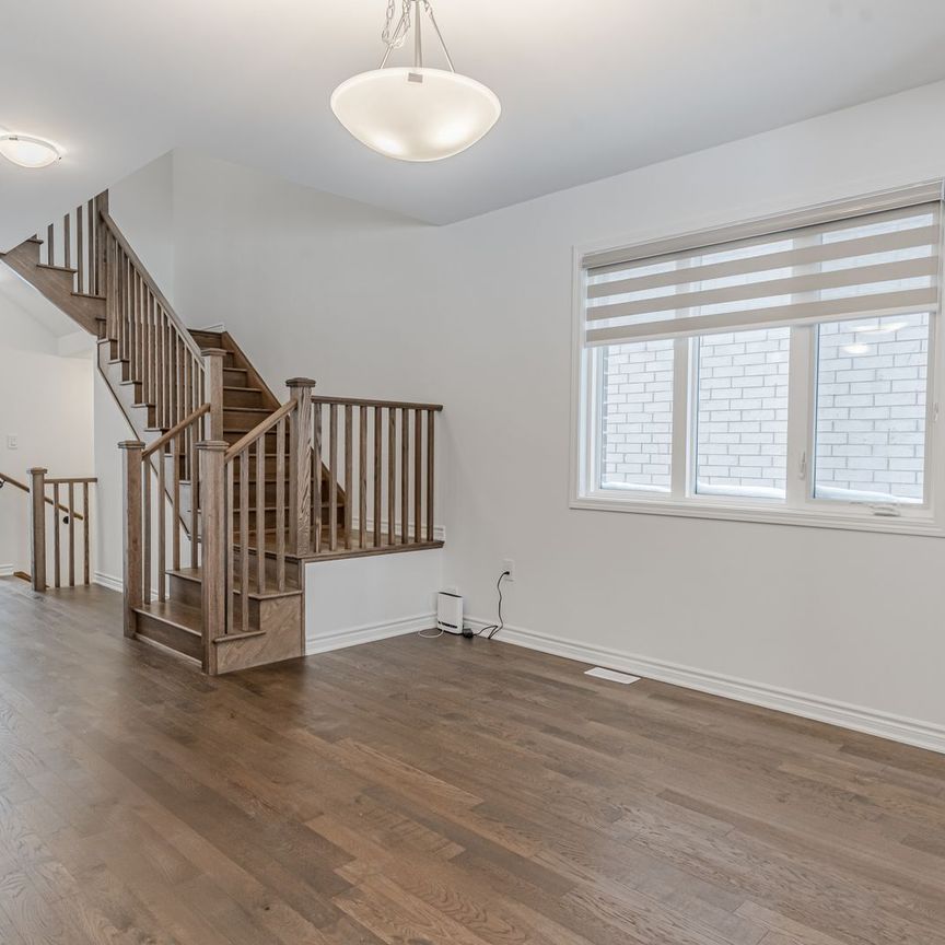 For Lease - 61 Ennerdale Street, Barrie, Ontario - Photo 1