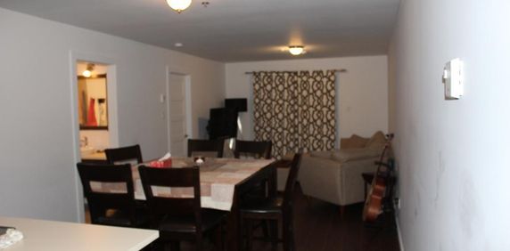 Beau Grand 4 1/2 Secteur Cartierville - Photo 2