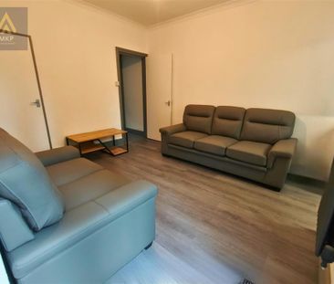 5 bedroom terraced house to rent - Photo 4