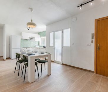 Carrer de Miguel Servet, Valencia, Valencian Community 46015 - Photo 2