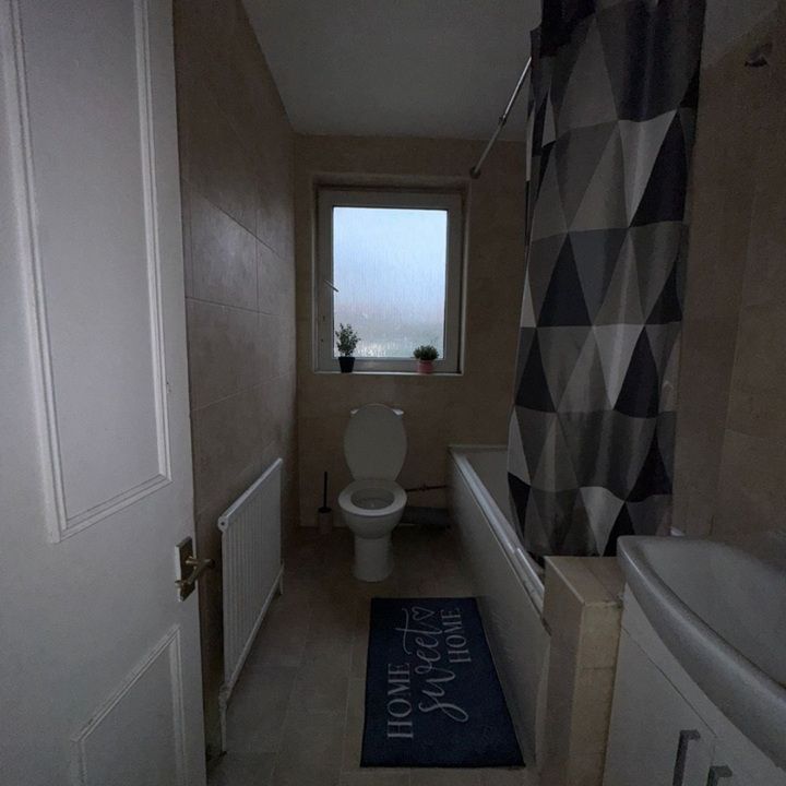 Room in a Shared House, Solander Gardens, E1 - Photo 1