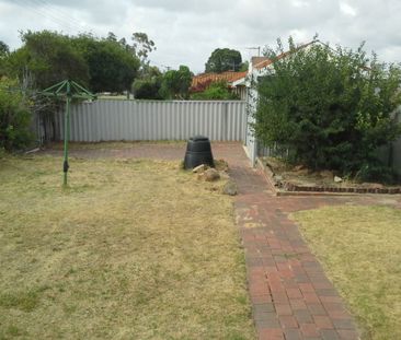 Spacious 3-Bedroom Home with Large Yard&comma; Shed & Garage - Photo 5