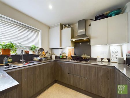 3 bedroom end of terrace house to rent - Photo 5