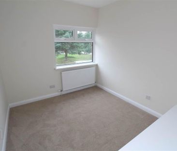 38 The Striaght, Belfast, BT6 0EP - Photo 6