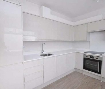 Flat A, James House, Grosvenor Road, Aldershot, Hampshire, GU11 - Photo 5