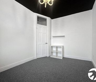 2 bedroom maisonette to rent - Photo 6